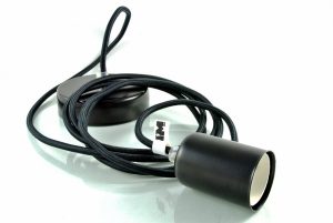 czarna lampa sufitowa loft