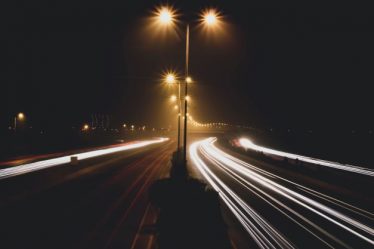 Oświetlenie uliczne to klucz do bezpieczeństwa na drogach
